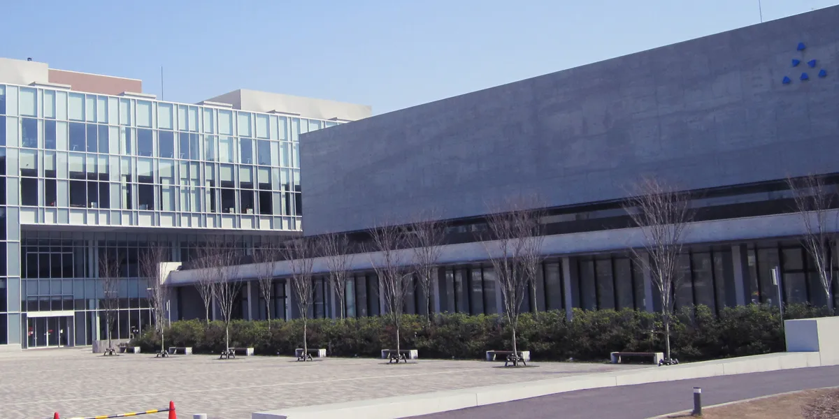 秋田県立美術館